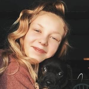 Meet your Posher, Alexia